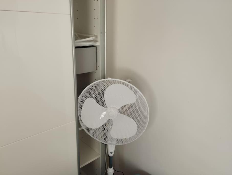 Studio Du Soleil Rez De Jardin Avec Parking Gratuit 旺斯 外观 照片